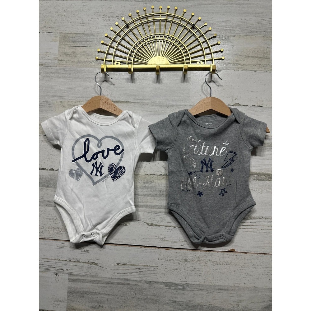 Gen2 MLB New York Yankees Bodysuit Set Baby 3-6M Gray White Graphic‎ 2pk EUC